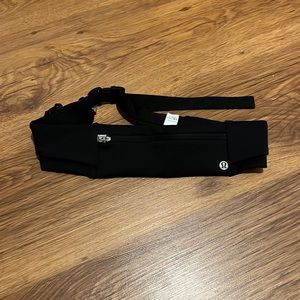 Lululemon “Fast and free” fanny pack